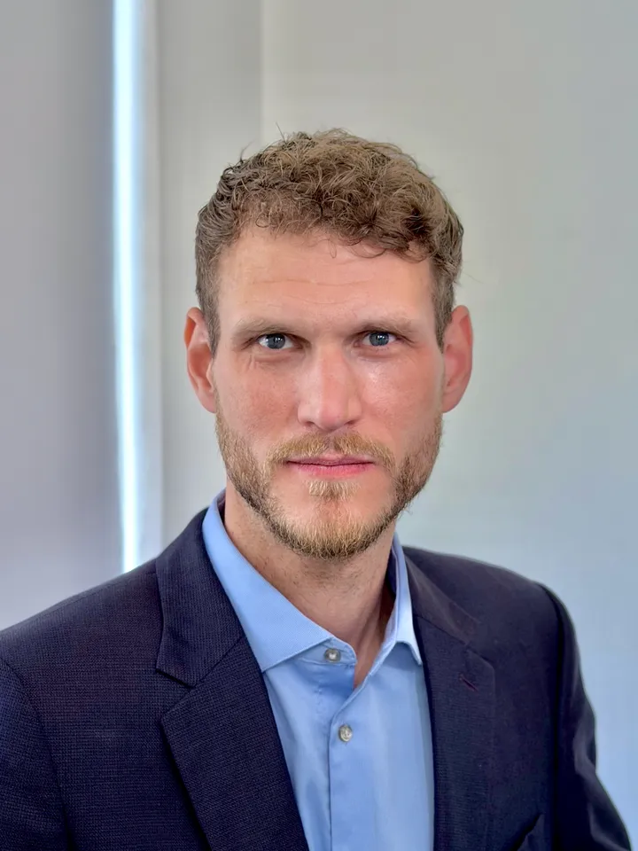 Jonas Weiss, Director, GoldWhite